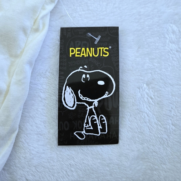 C-Life Group Ltd. Peanuts🥜 Gang Graphic Tee👕 - NWT - Picture 6 of 11